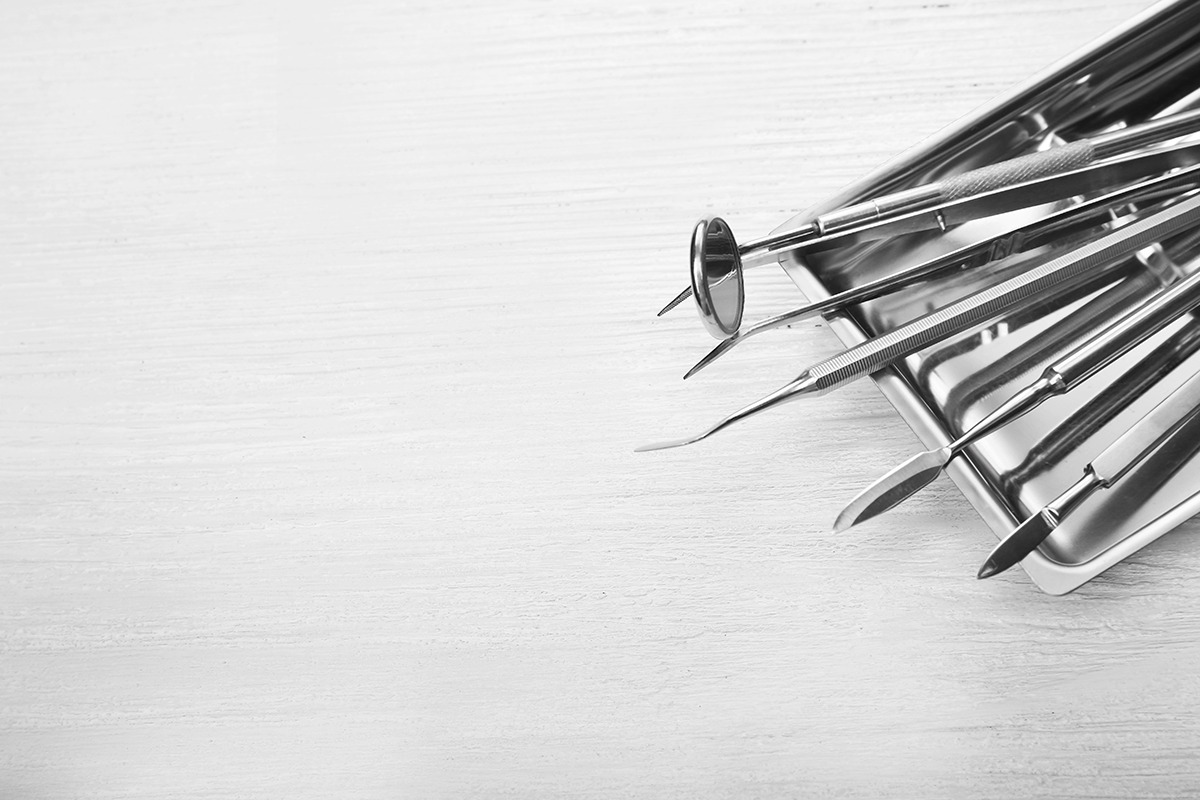 歯科医院経営に特化した、IT×デザインの処方箋